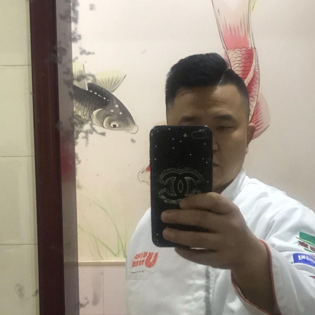 臧小裴