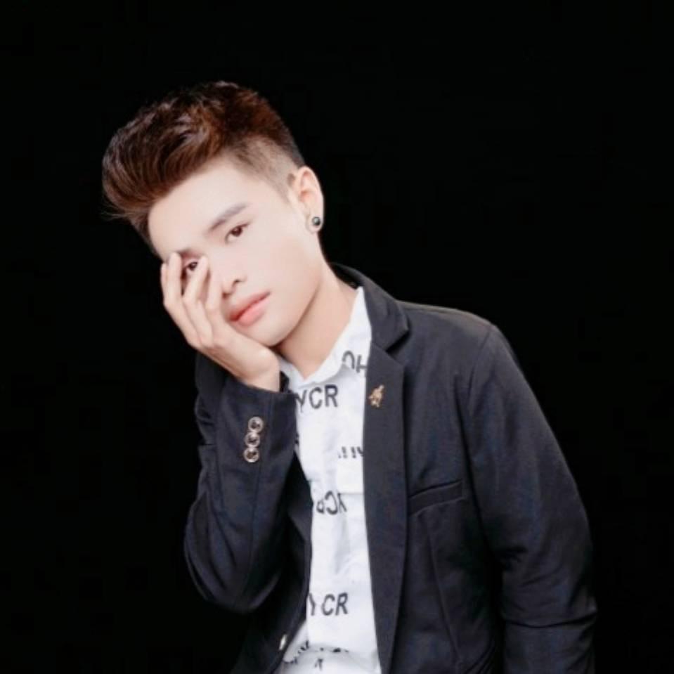 芸思造型<发型设计阿飞>