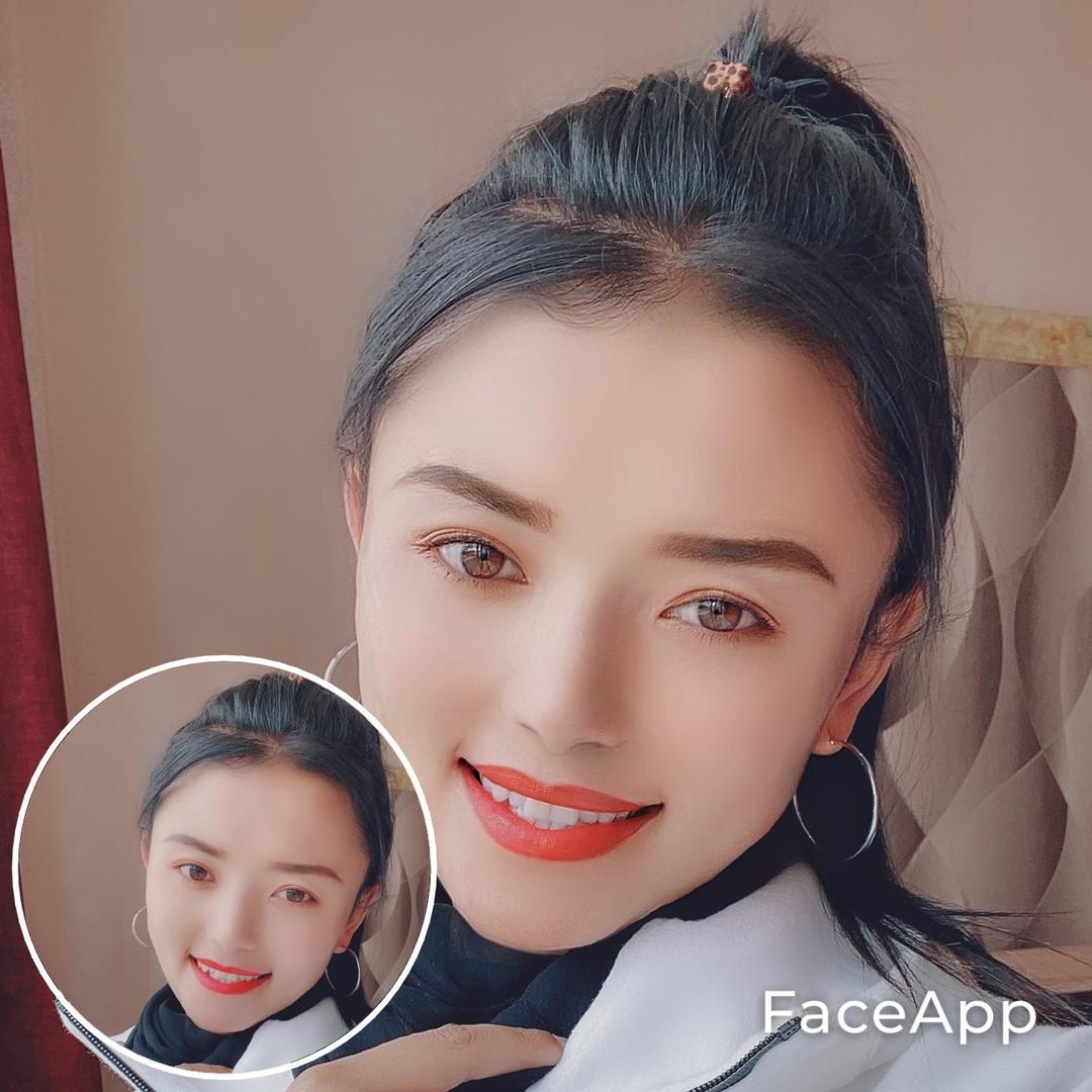 純 媄 Yi 笑