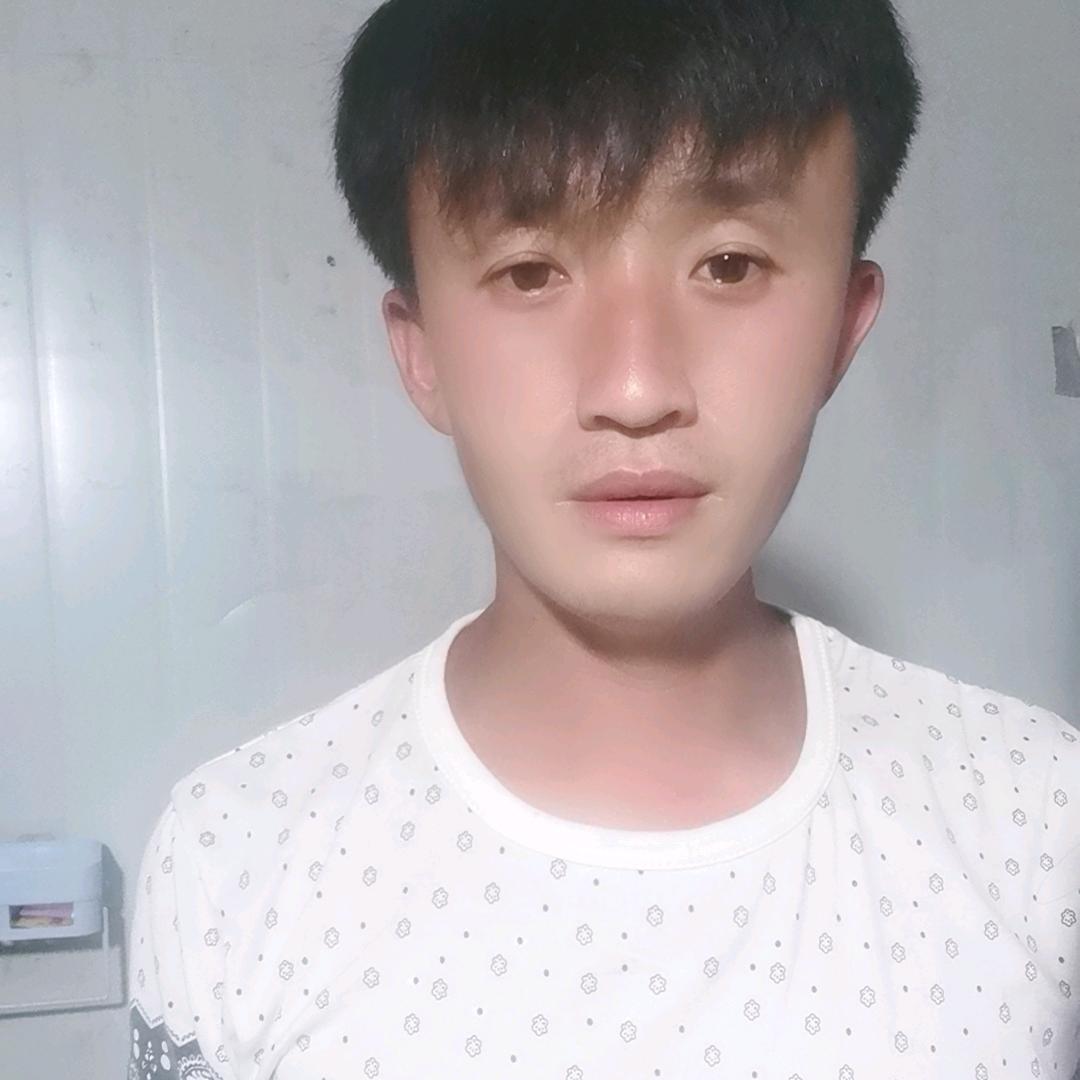 爱吃冰的宝哥