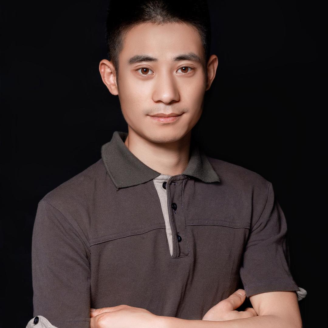 在成都修车的杨劳诗