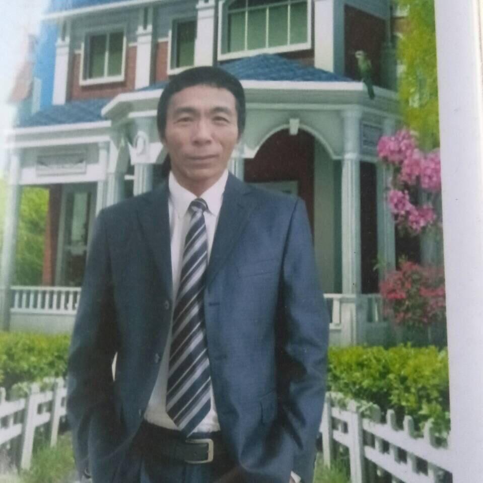 山上人干农活