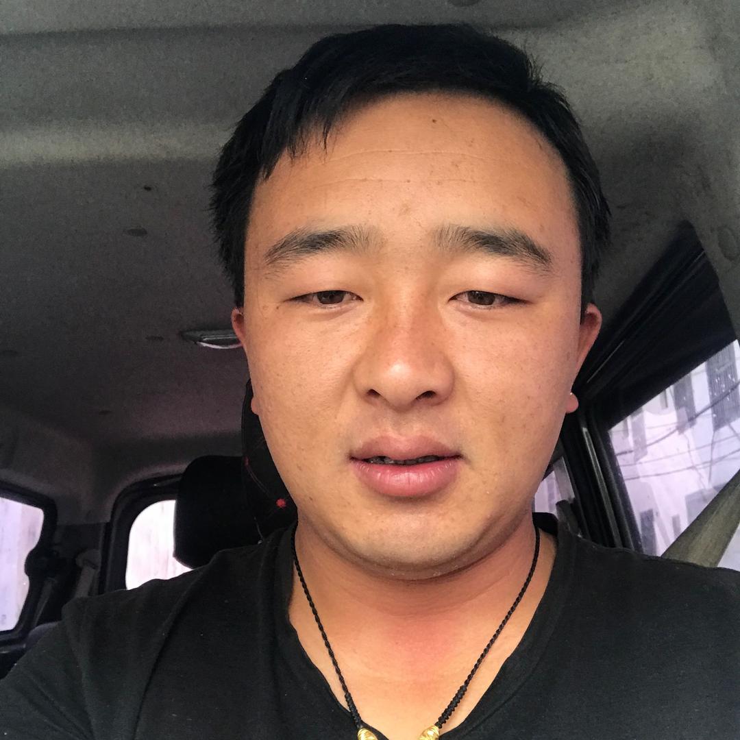 纳西汉子