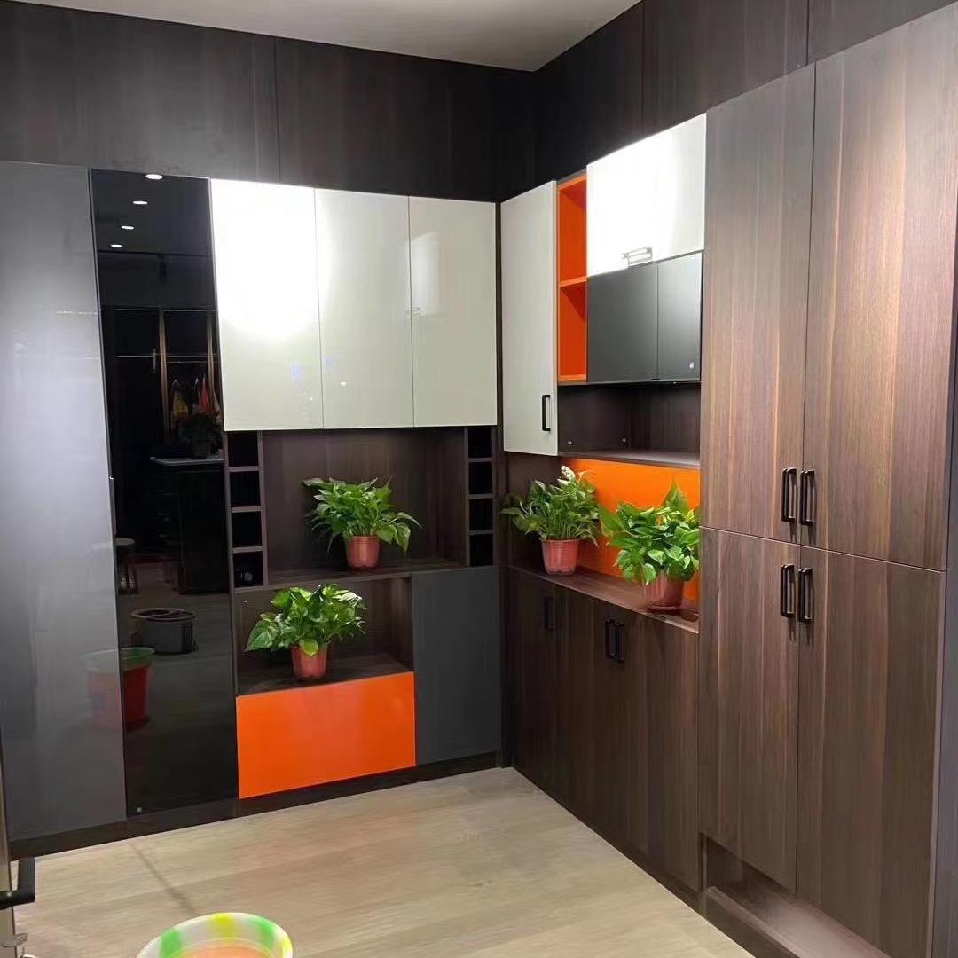 成都路易达孚家具有限公司