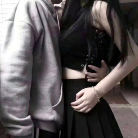垫起脚尖摸月亮