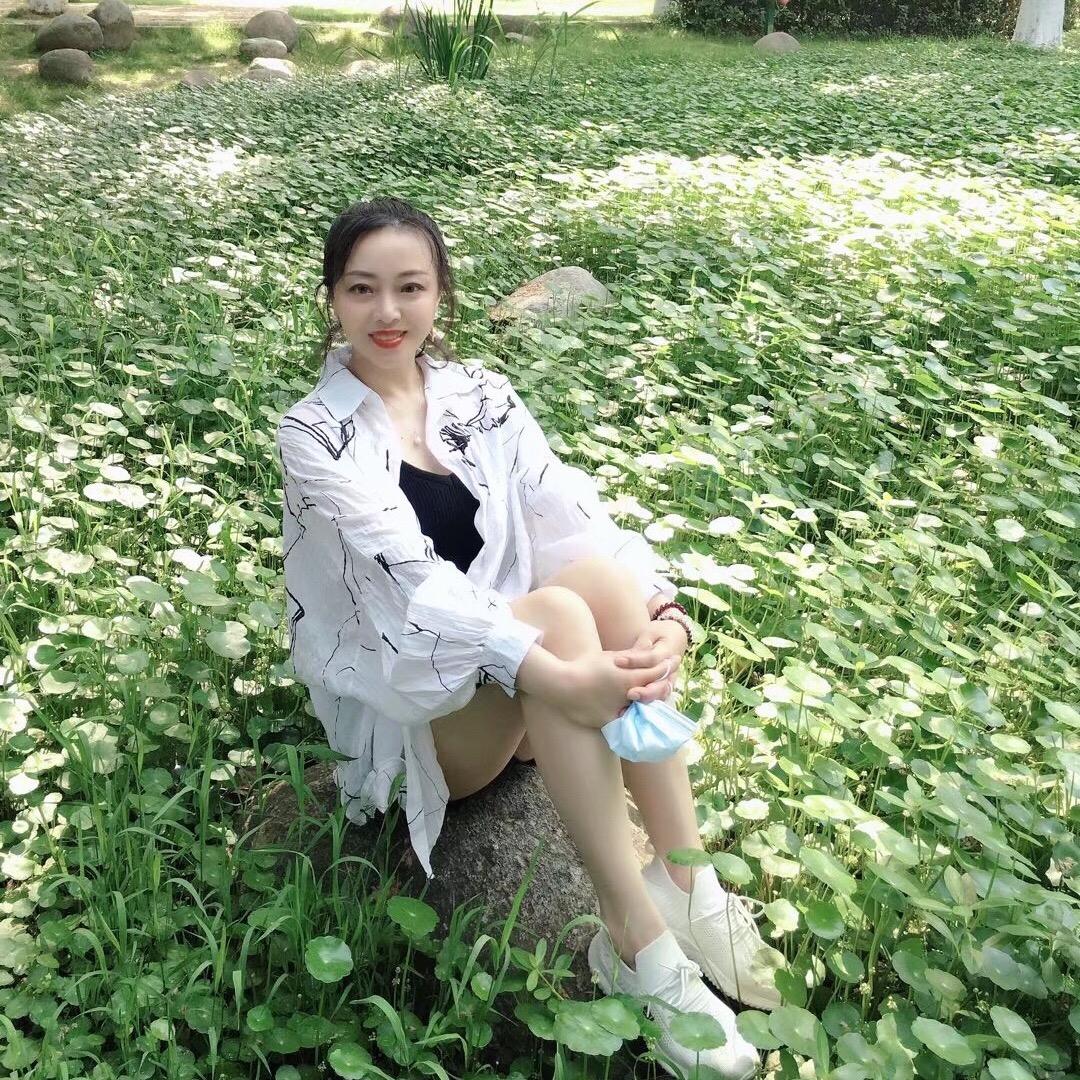 裕隆水晶笑不倾城