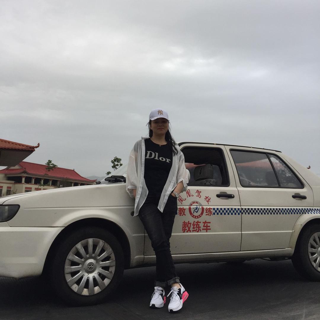 凤凰驾考海霞教练