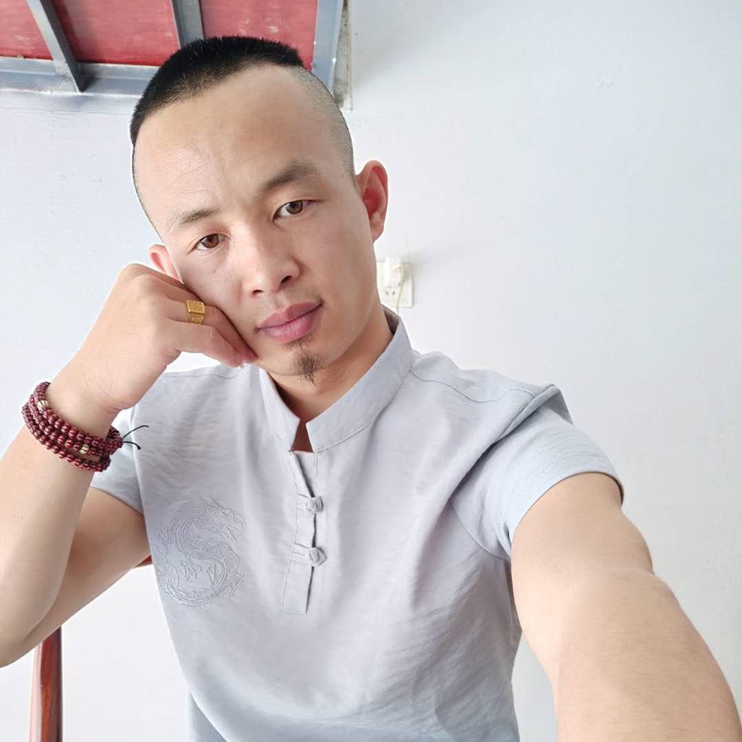 李飞