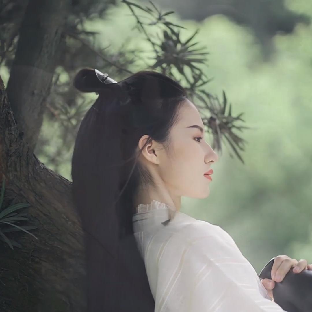 贝贝爱吃山竹