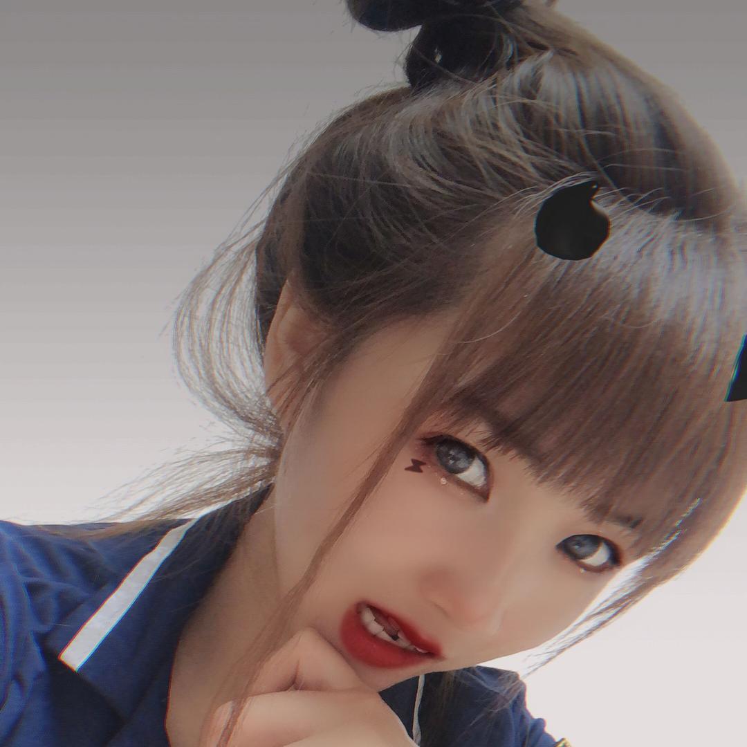 A 李小雪😘