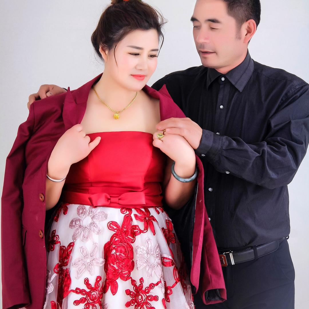 潘玲