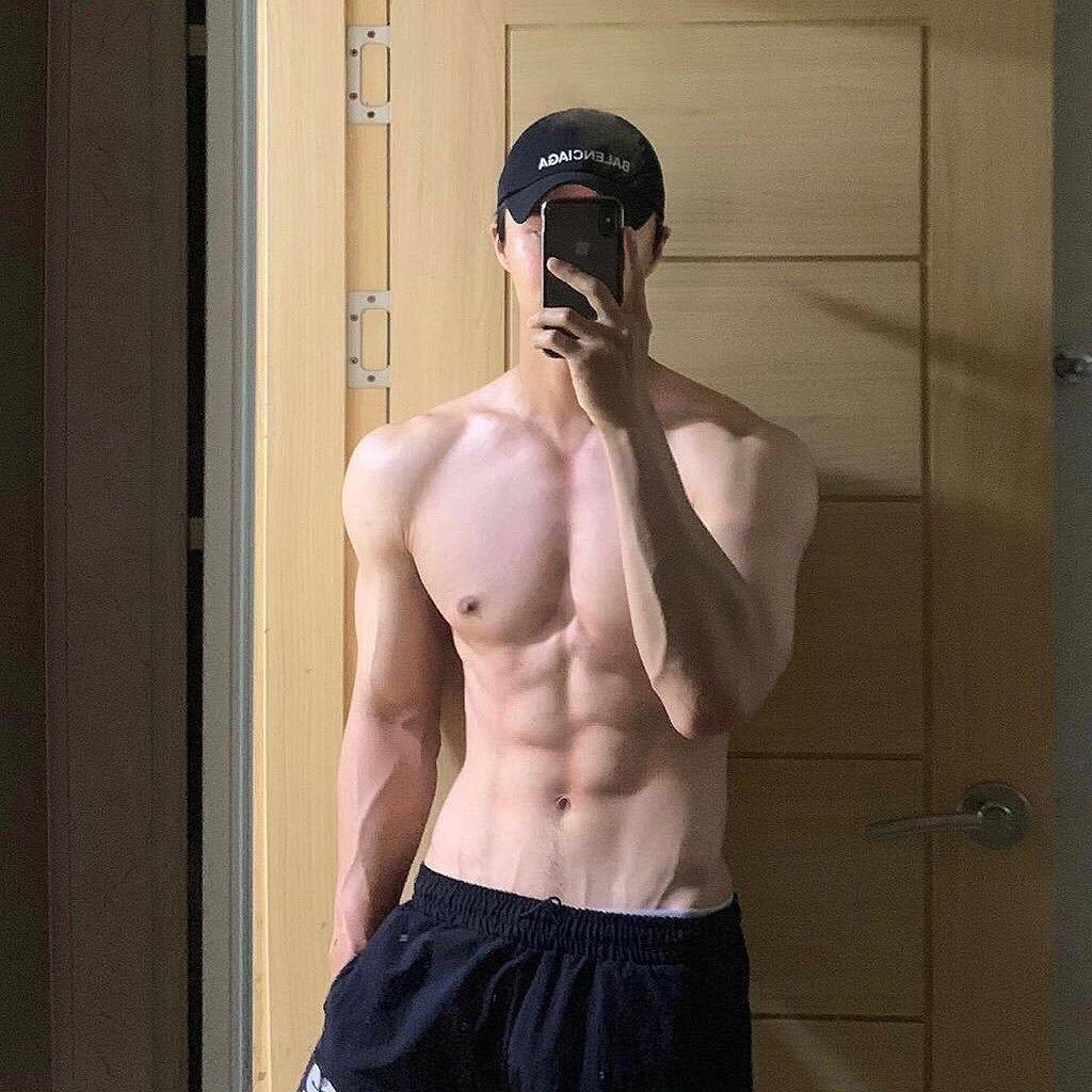 远航.