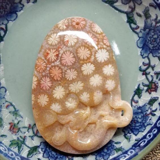 玉中花珊瑚玉