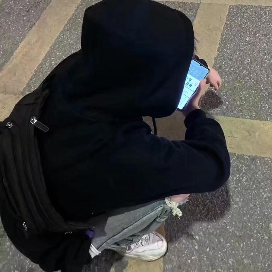 你看起来好呆呀