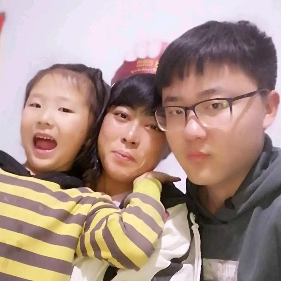 陌生的熟悉（万姐）