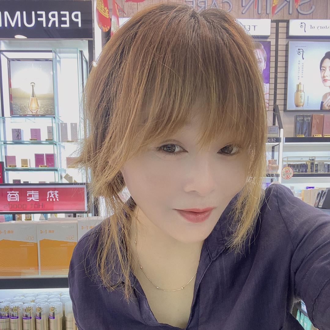 左媚儿