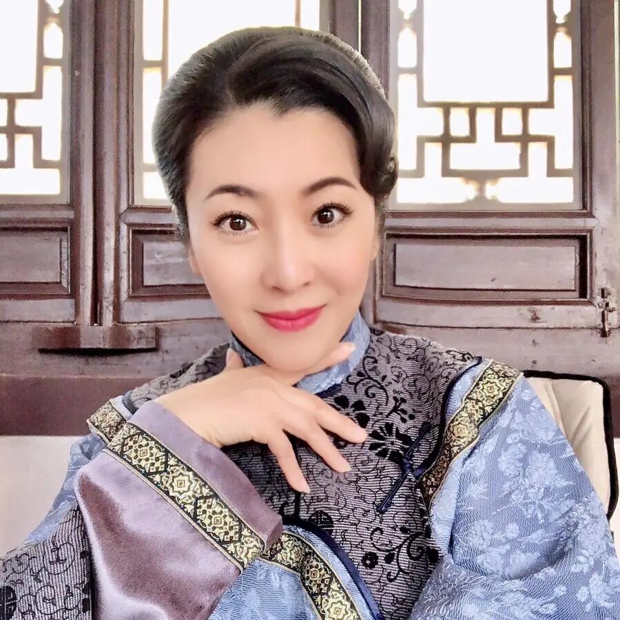 李倩