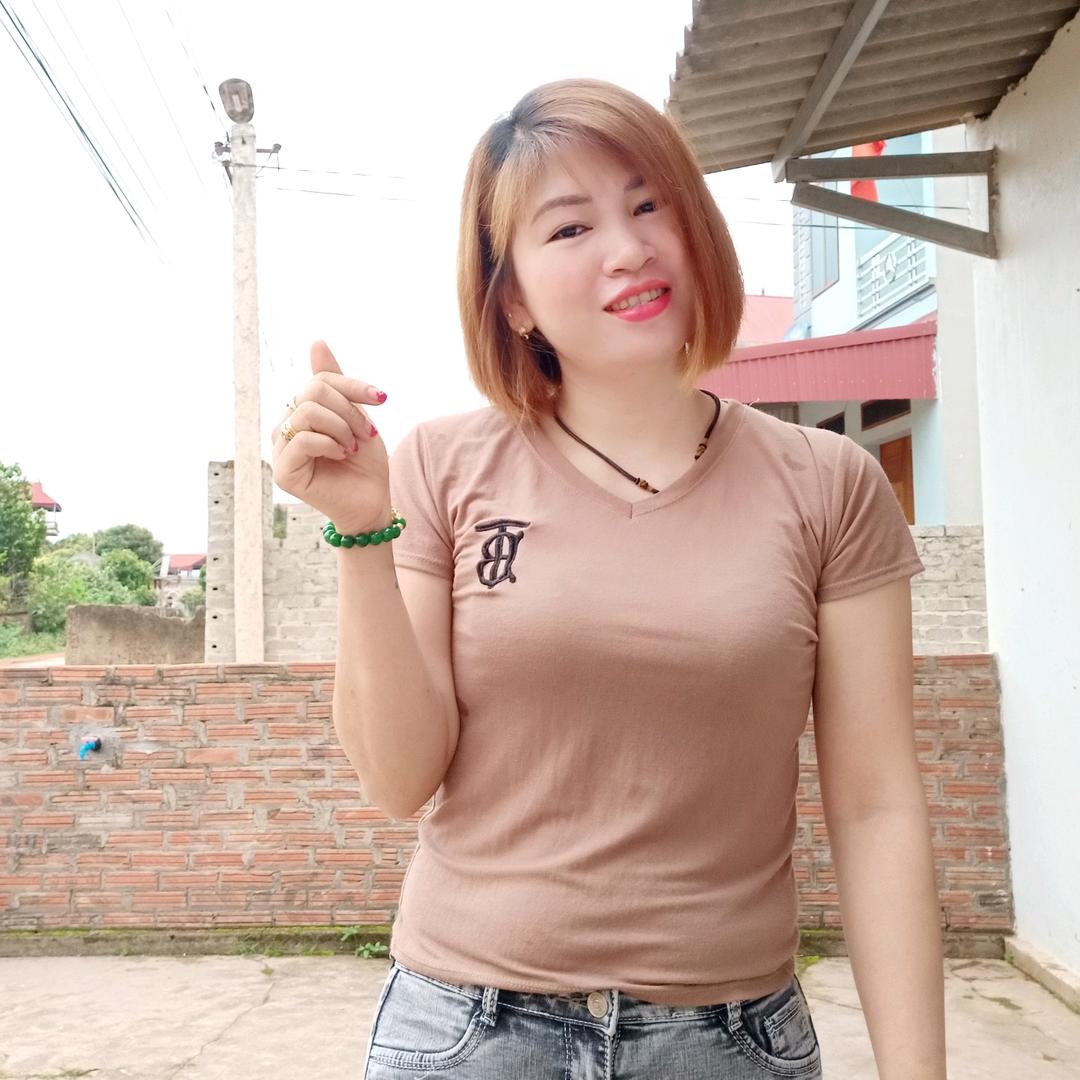 Phạm Hương