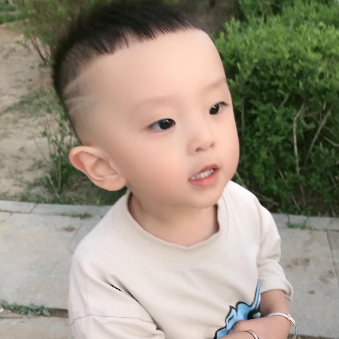 赫赫小朋友😘