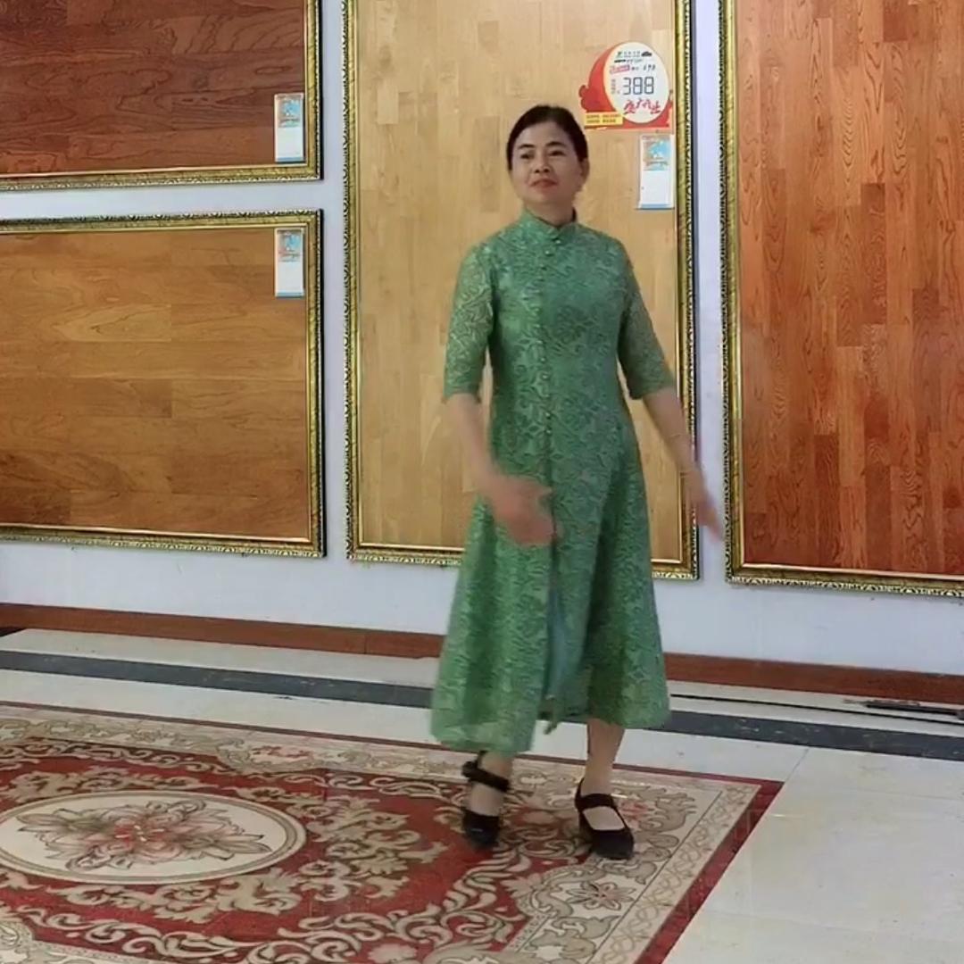 卖建材的跳舞奶奶👵