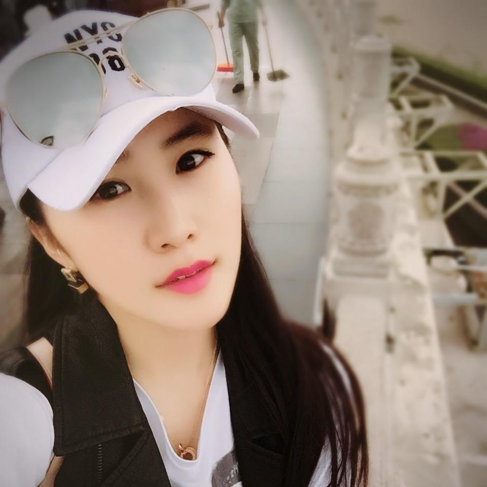 小蒙妹服装商行@抖音