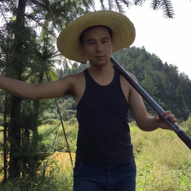 爱吹笛子的农民