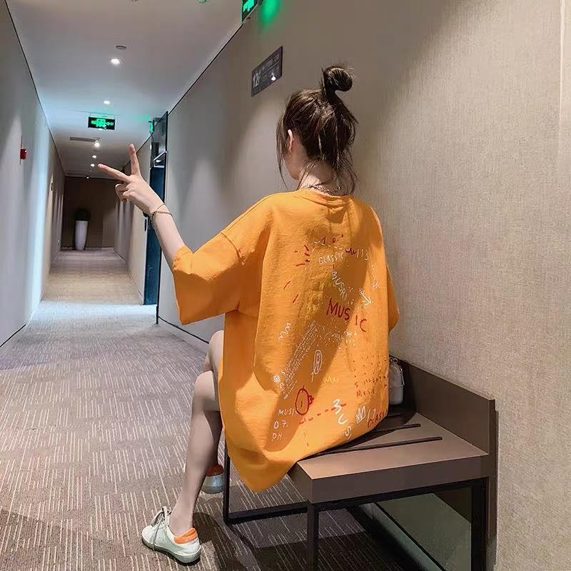 悦己男装（新华路政阳和烧烤正对面）