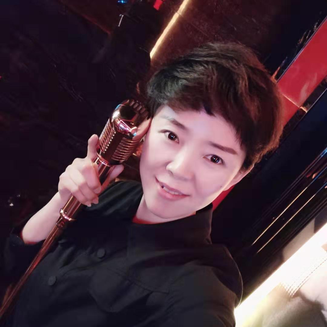阿微精品妈妈装