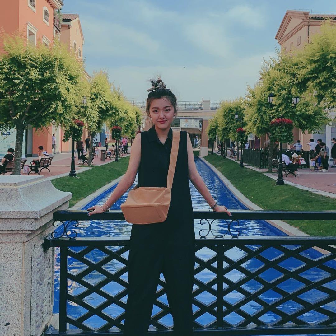 哞哞微胖大码女装