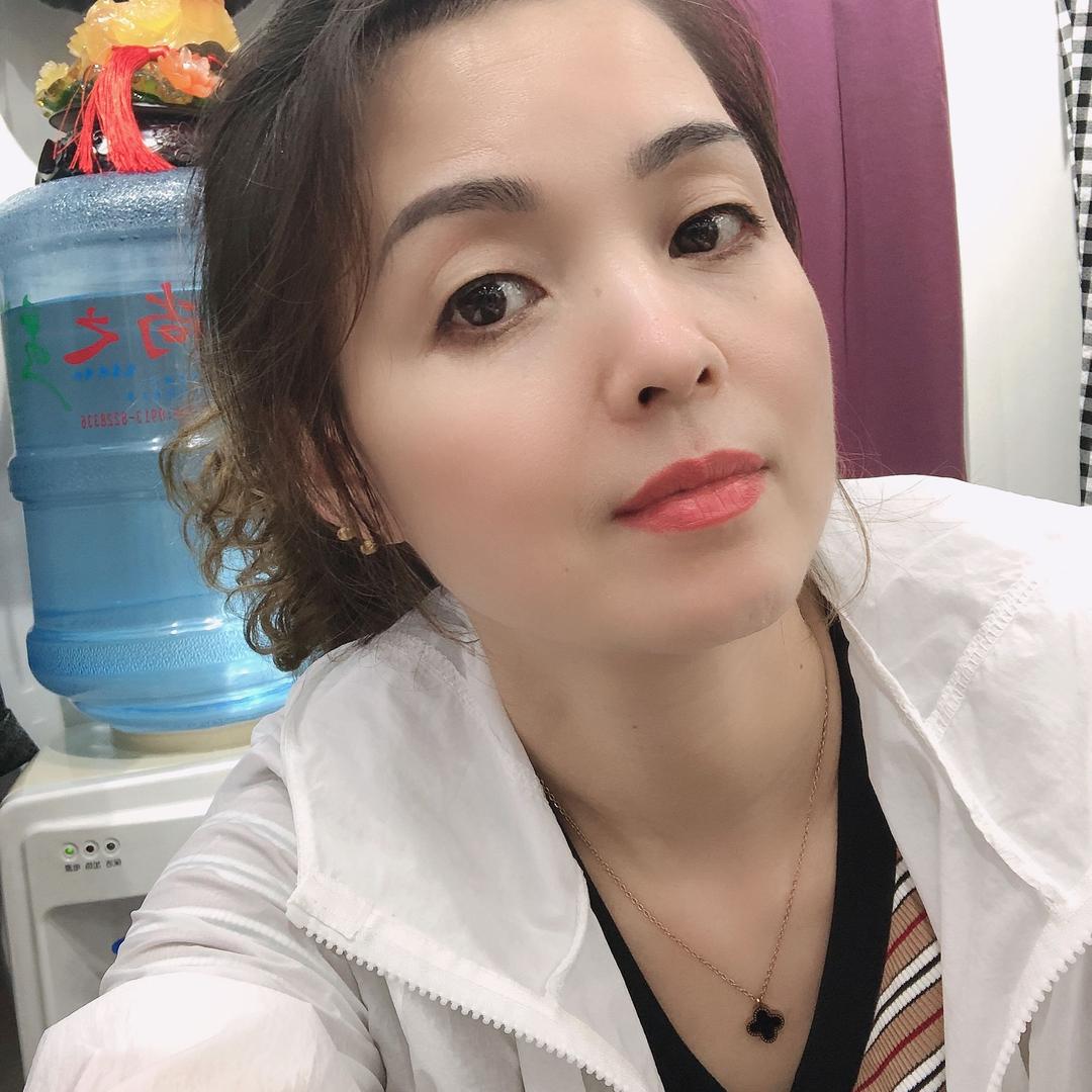富平县赵军伟服装店