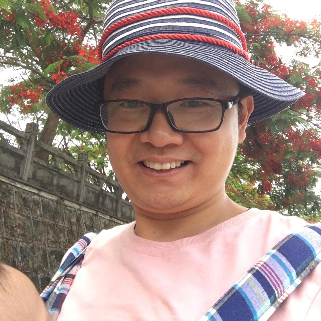 瑞丽钰霖珠宝（小王）