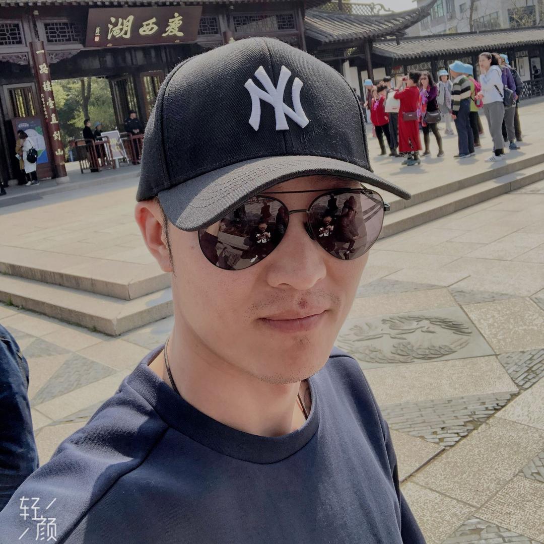 丿煙頭兒