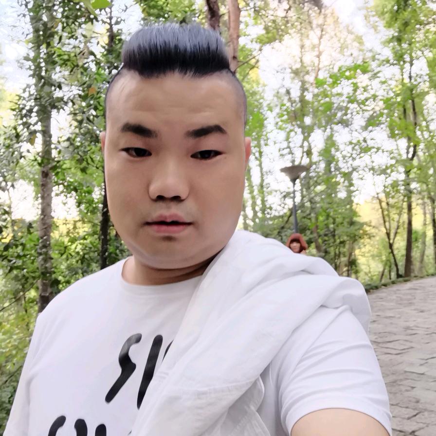 阿龙