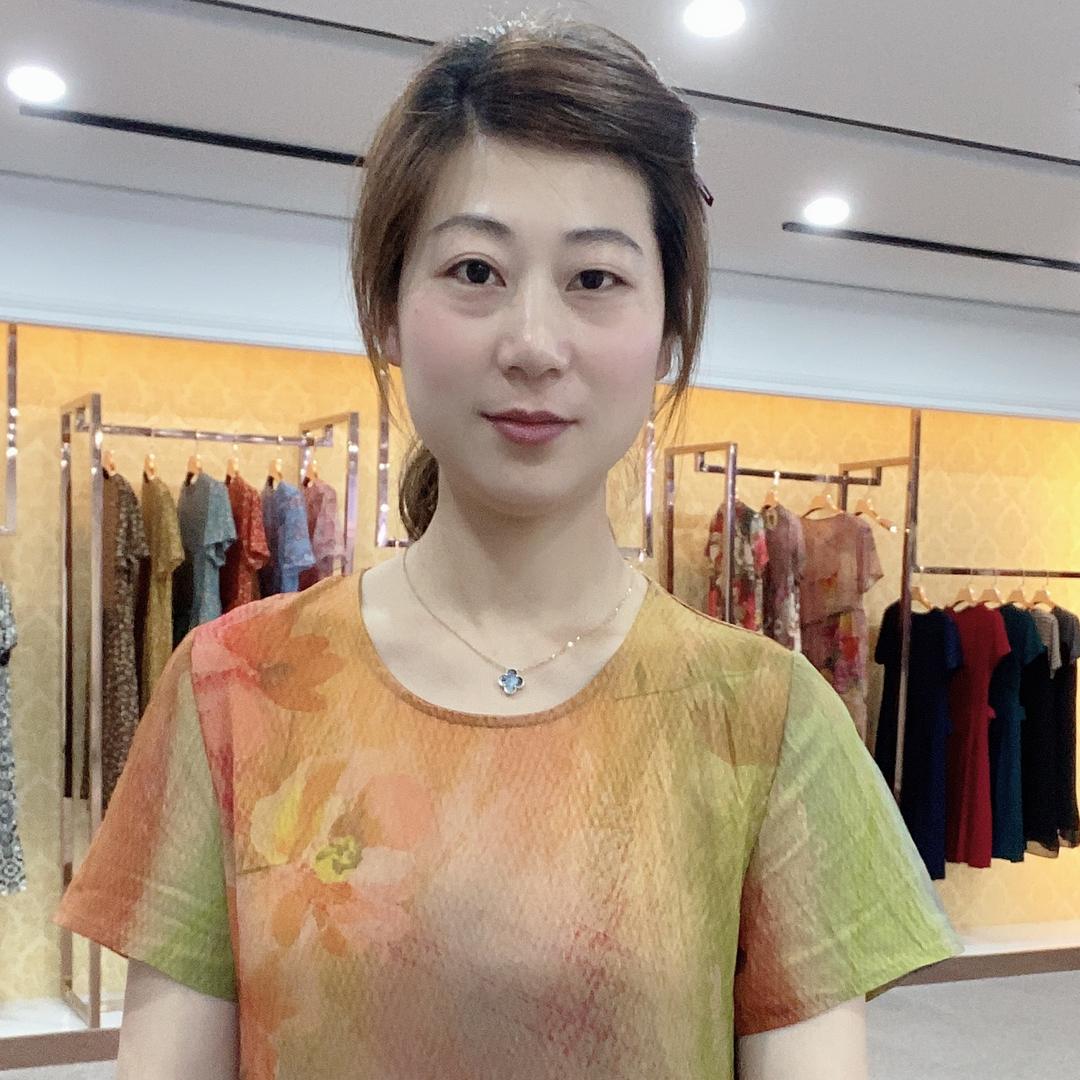方夫人妈妈装