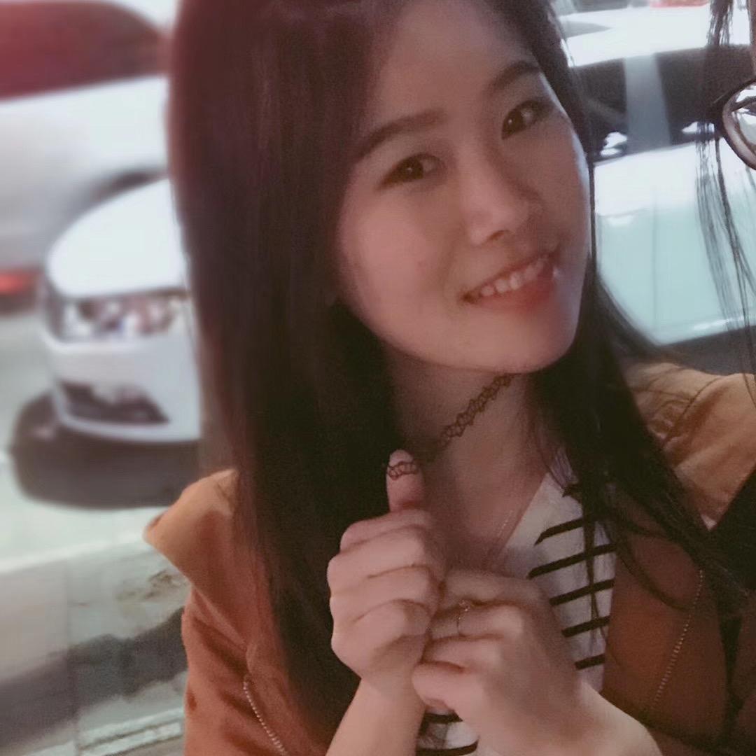 小屁孩儿在拉臭臭