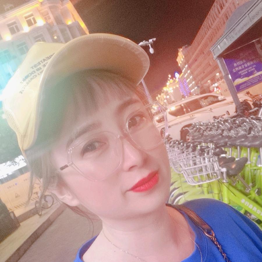 黑河黄玲短发故事