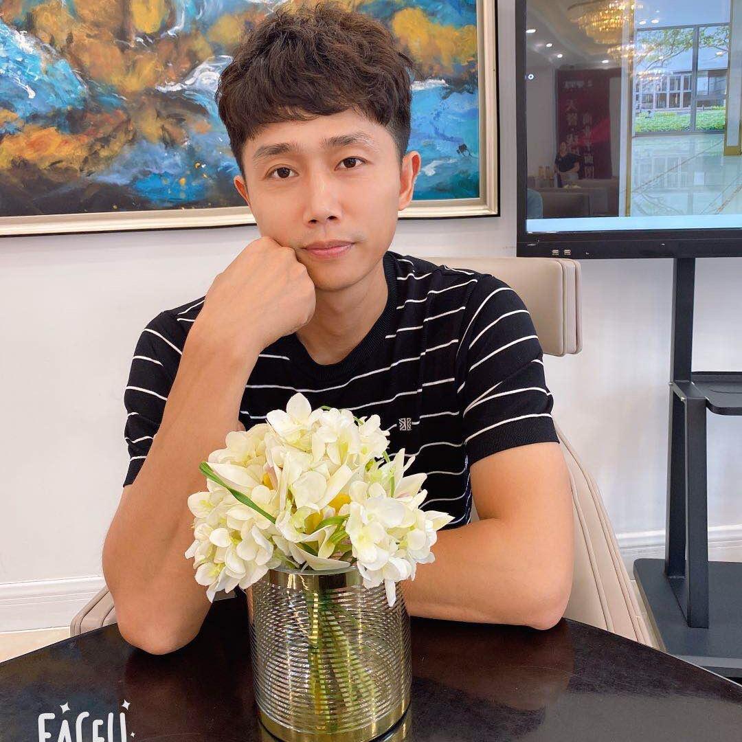 秦老师南充唯鼎装饰公司