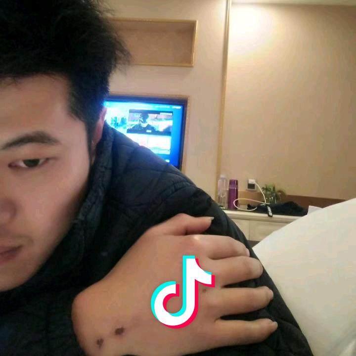 雷候亮