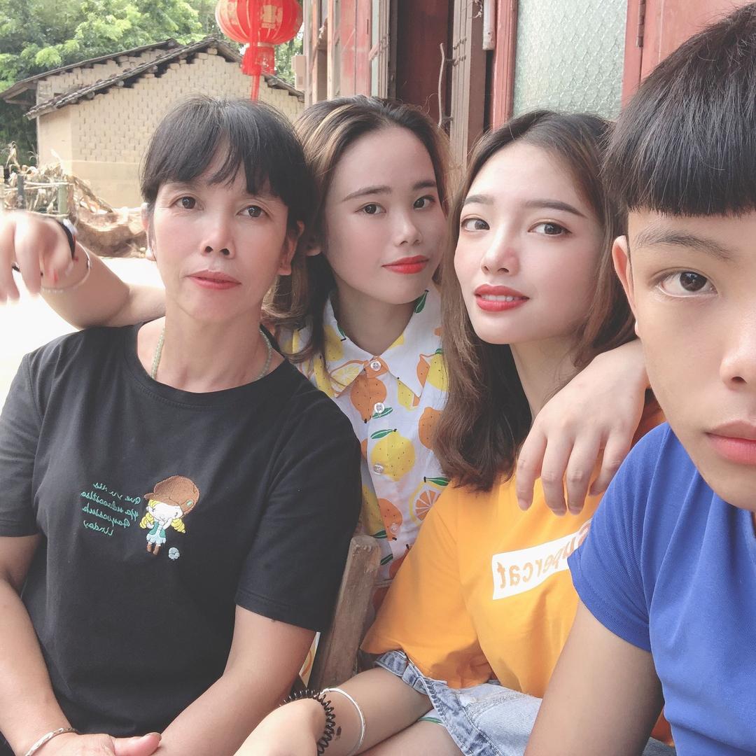 张美英