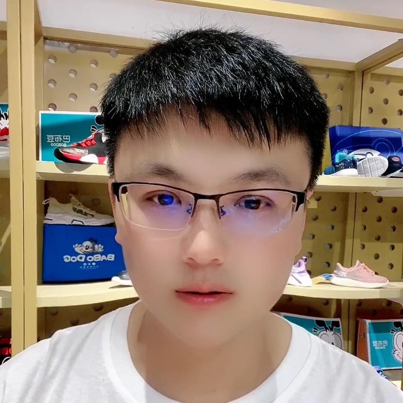 人人穿品牌童鞋