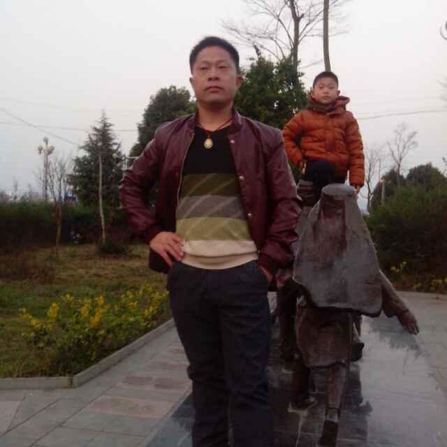 木艺，顶艺周师傅木工吊顶班组