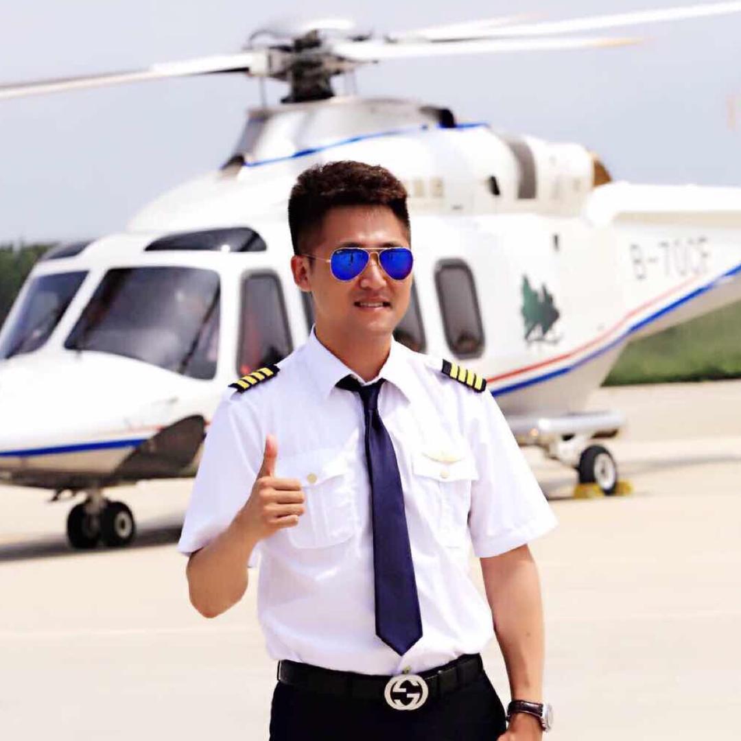 张哲🚁（我在兴坪古镇等你）