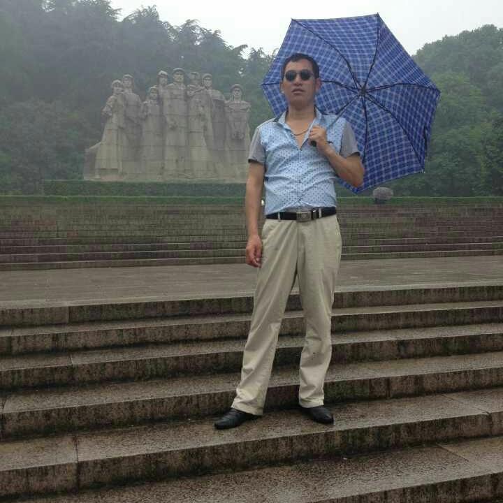 专业木工，全屋护墙板安装