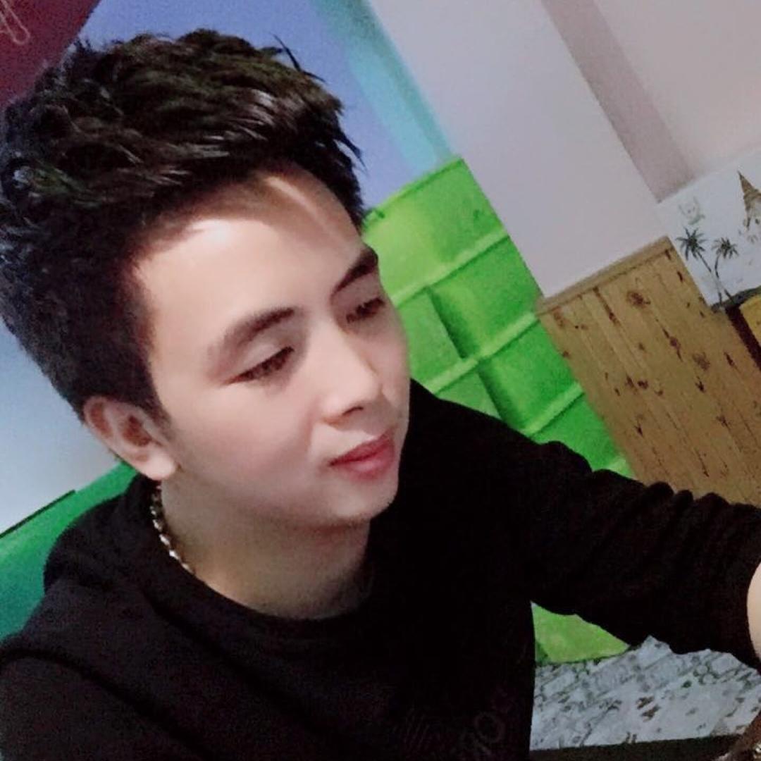莫少