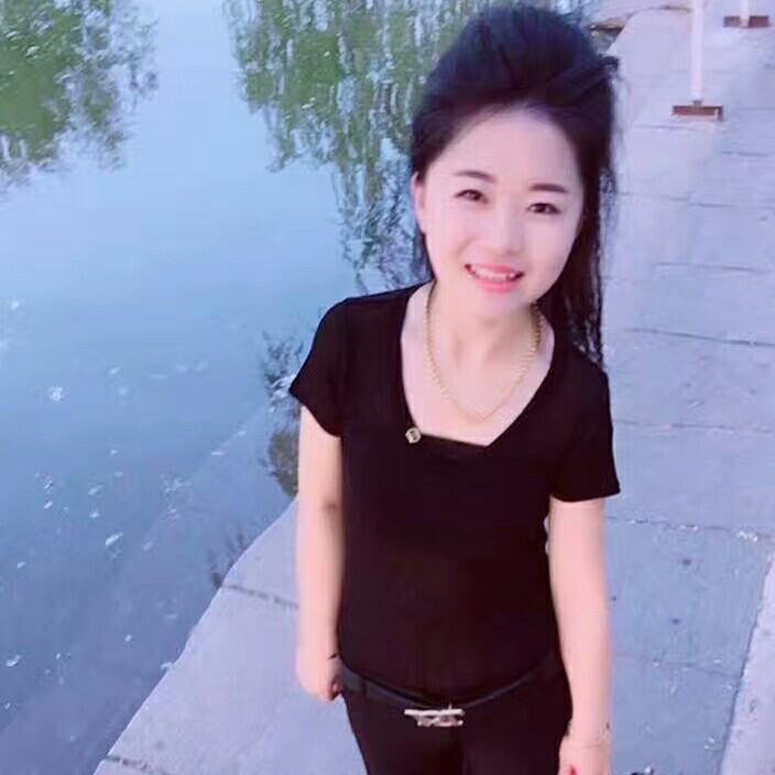 月月服装行