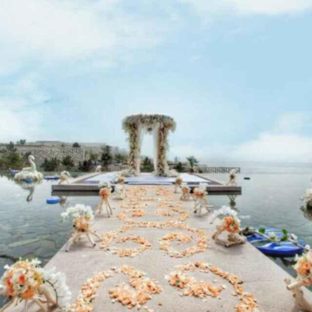 仇楼十字路口“创新婚庆”