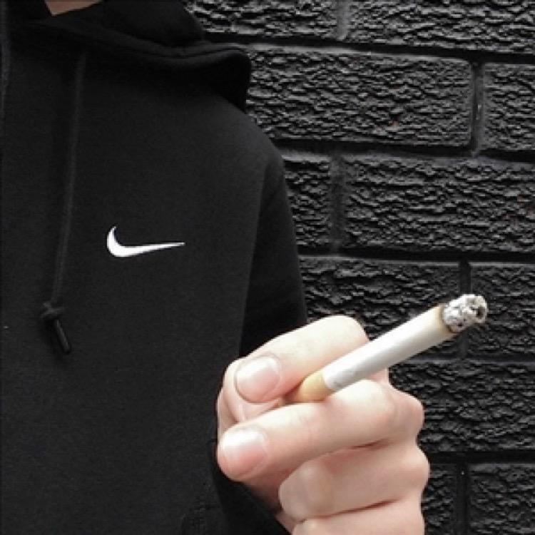 談情在這刻太荒謬