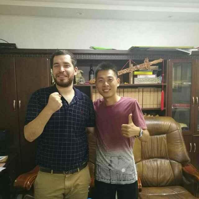 华亿兄弟铡草机视频