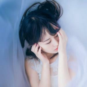 小艾。