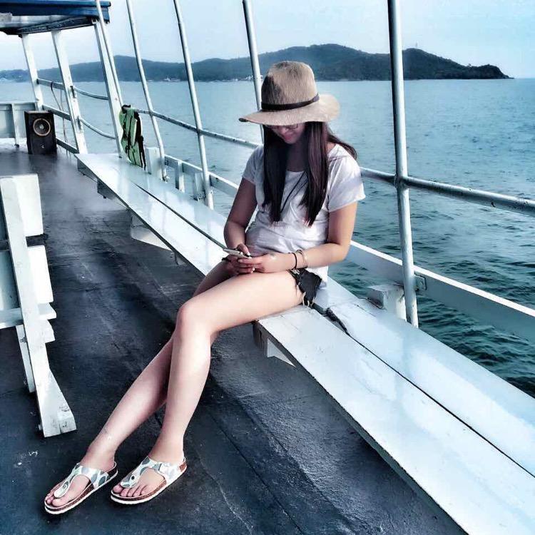 、 朝着美丽的太阳笑一笑
